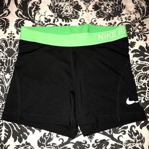 Nike Pro Spandex (Size: Medium)